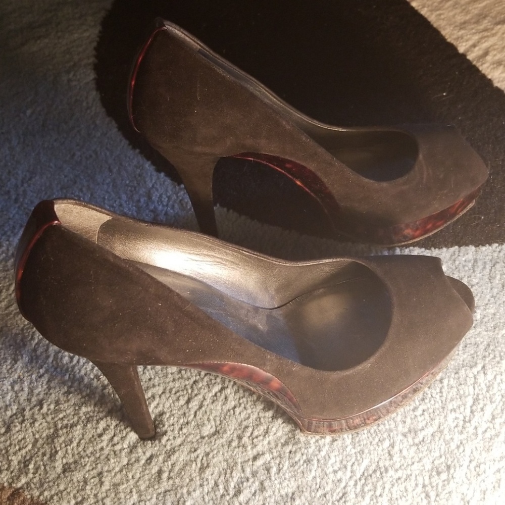 Staurt Weitzman peep toe heels